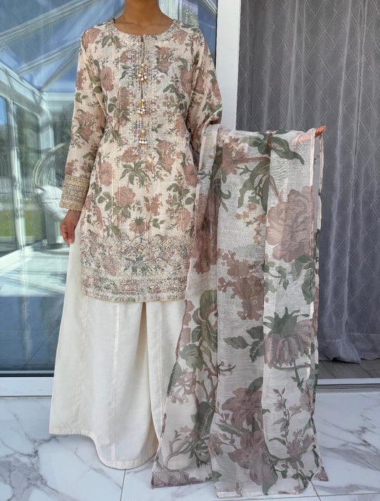 AYNAZ Mocha flowers - Printed and embroidered Monar kameez with Kali sharara