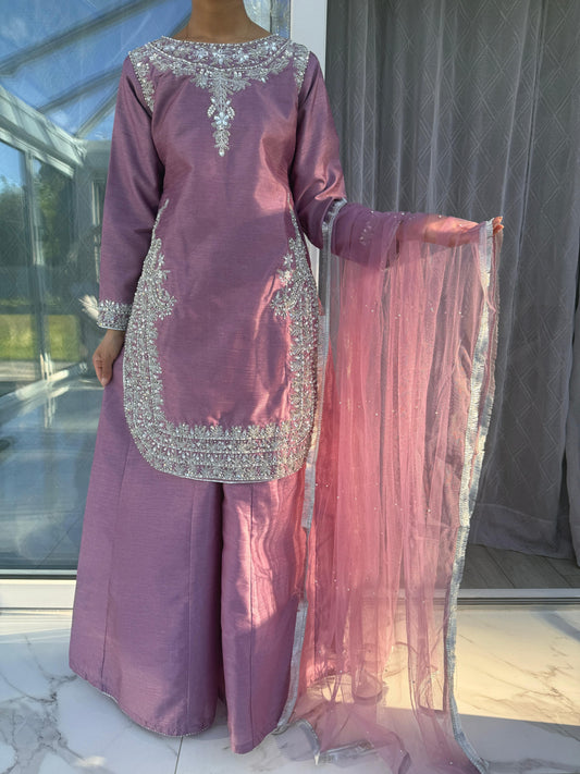 AVEEN - Embroidered raw silk kameez with Kali Sharara