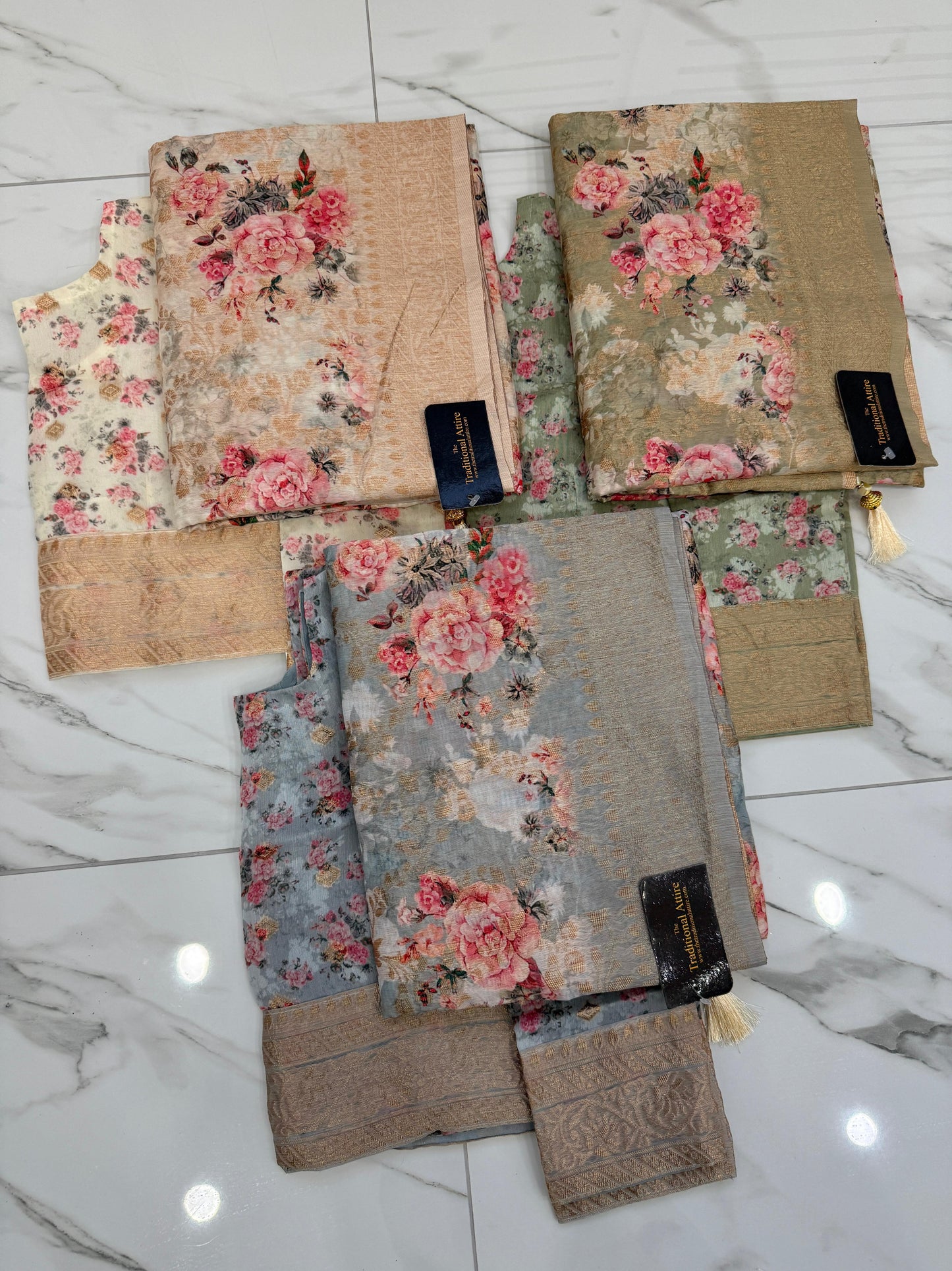 LAILA - Floral printed Saree