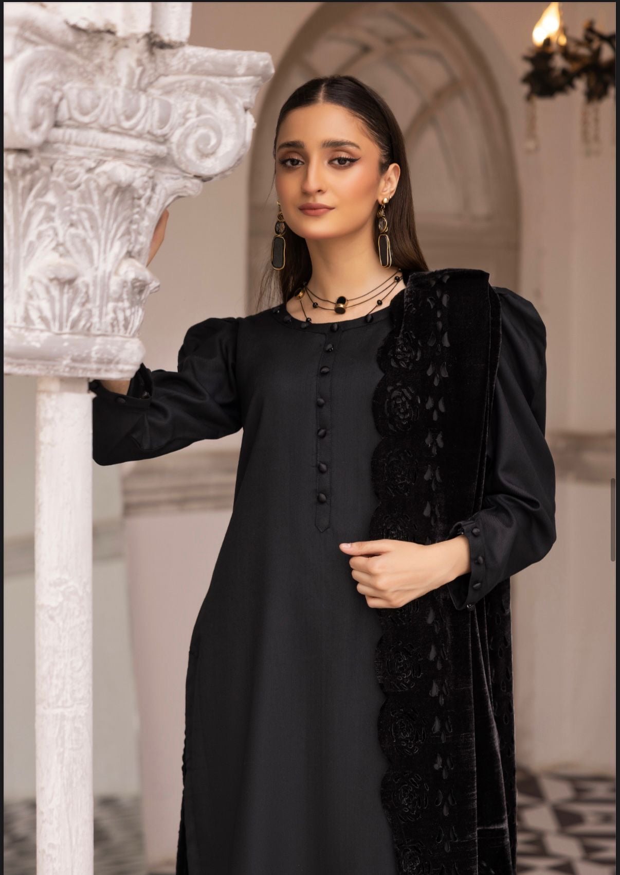 SIMRANS SAPNA COLLECTION BLACK