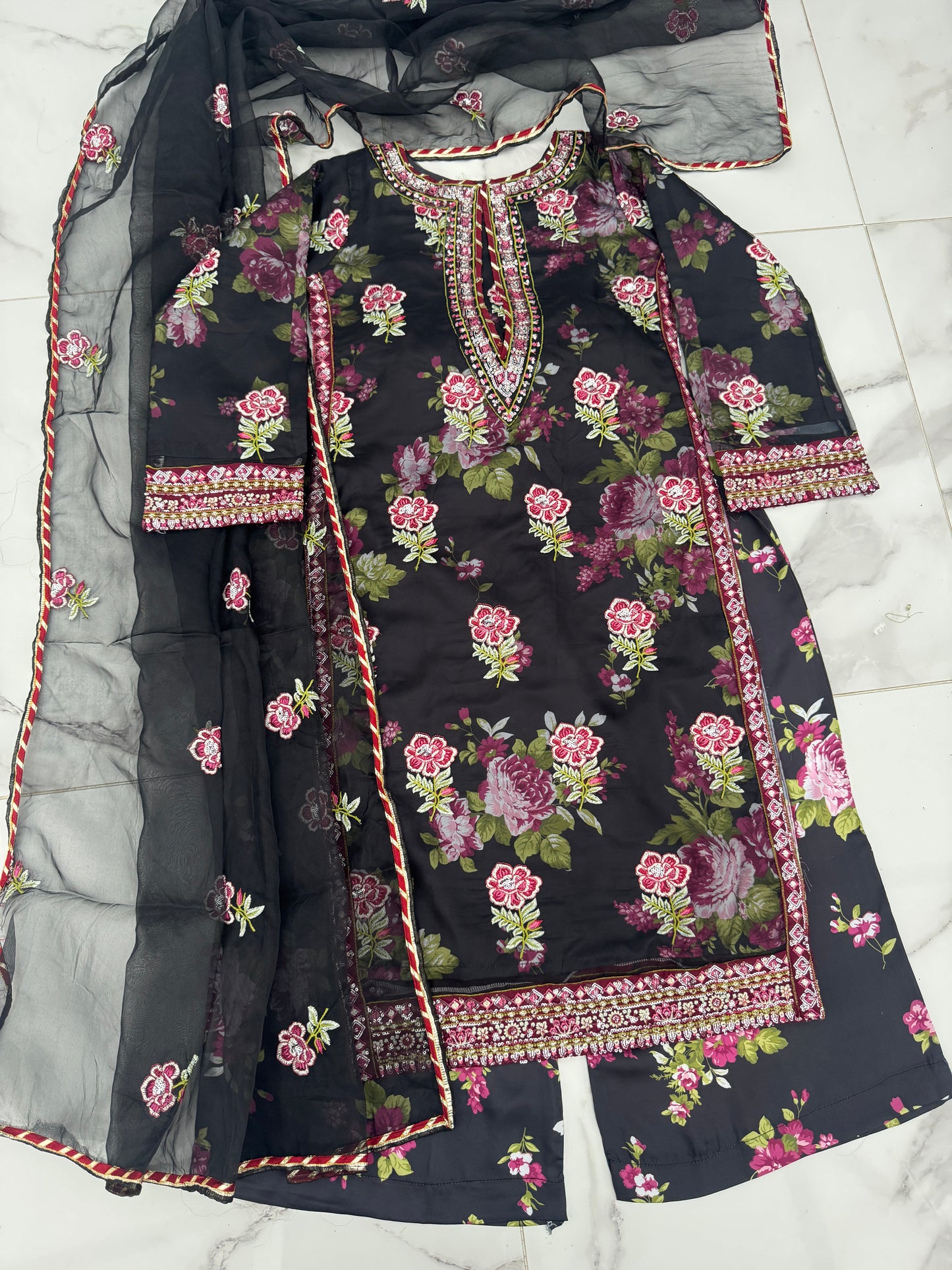 MINAHIL - Embroidered organza/silk printed kameez with plazo Black