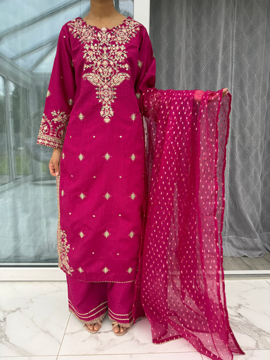 LARAIB - Zari embroidered raw silk kameez with plazo