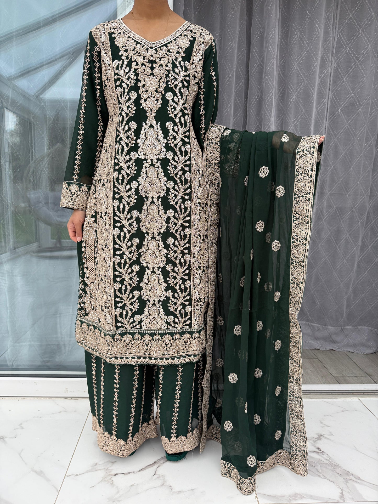 AZEENA GREEN - Embroidered chiffon outfit with plazo