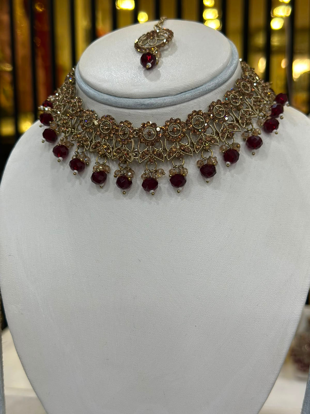 DIYANA MAROON