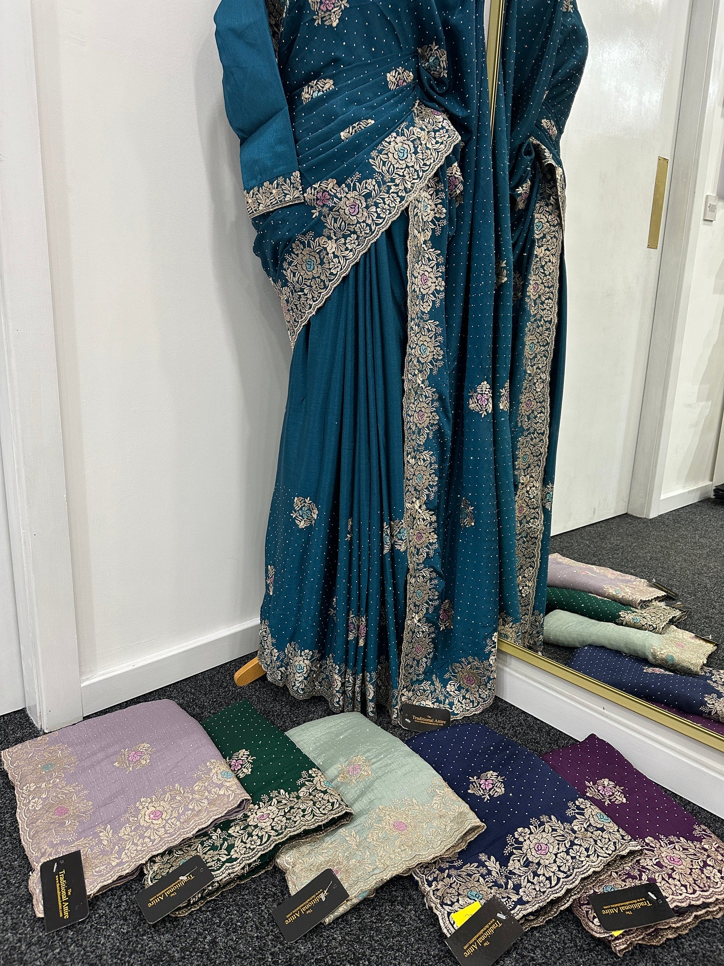 NEHA - Embroidered saree