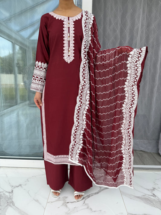 FARAH MAROON