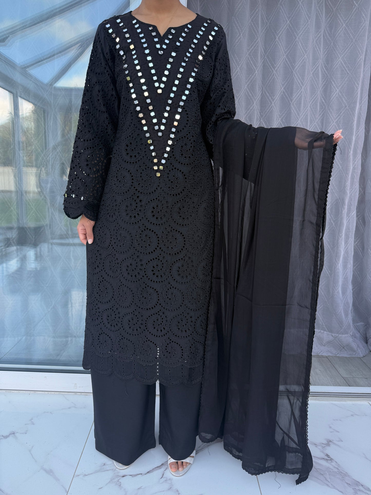 FAYZA - EMBROIDERED LINEN CHIKAN KARI KAMEEZ WITH PLAZO BLACK