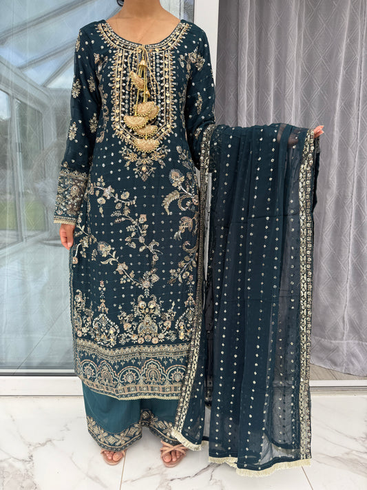QARINA - Embroidered chiffon kameez with plazo