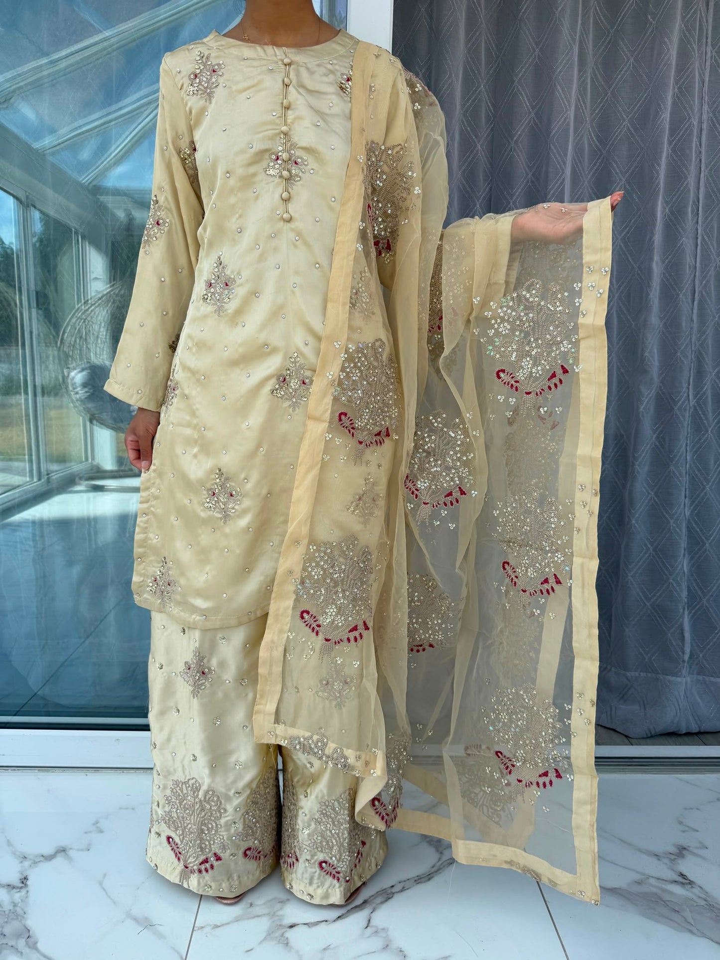 KAASH - Embroidered silk kameez with plazo