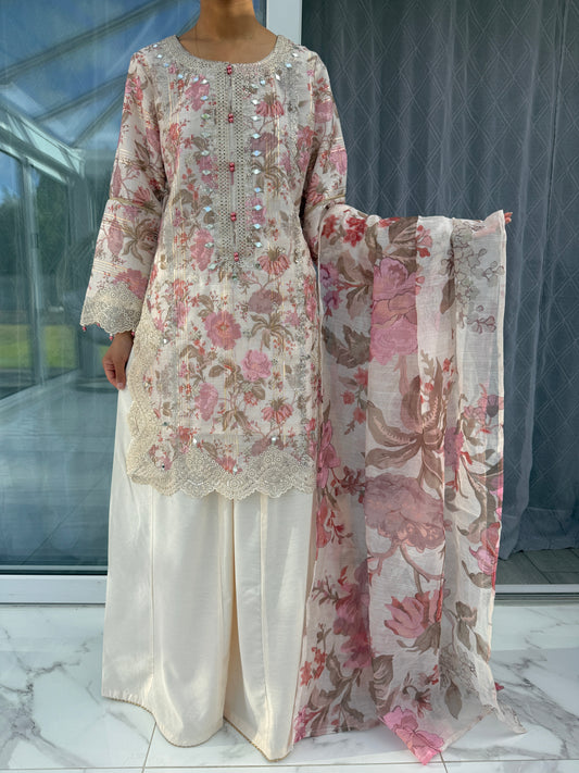 GULNAZ SHARARA - Embroidered floral printed Monar kameez with Kali sharara pink