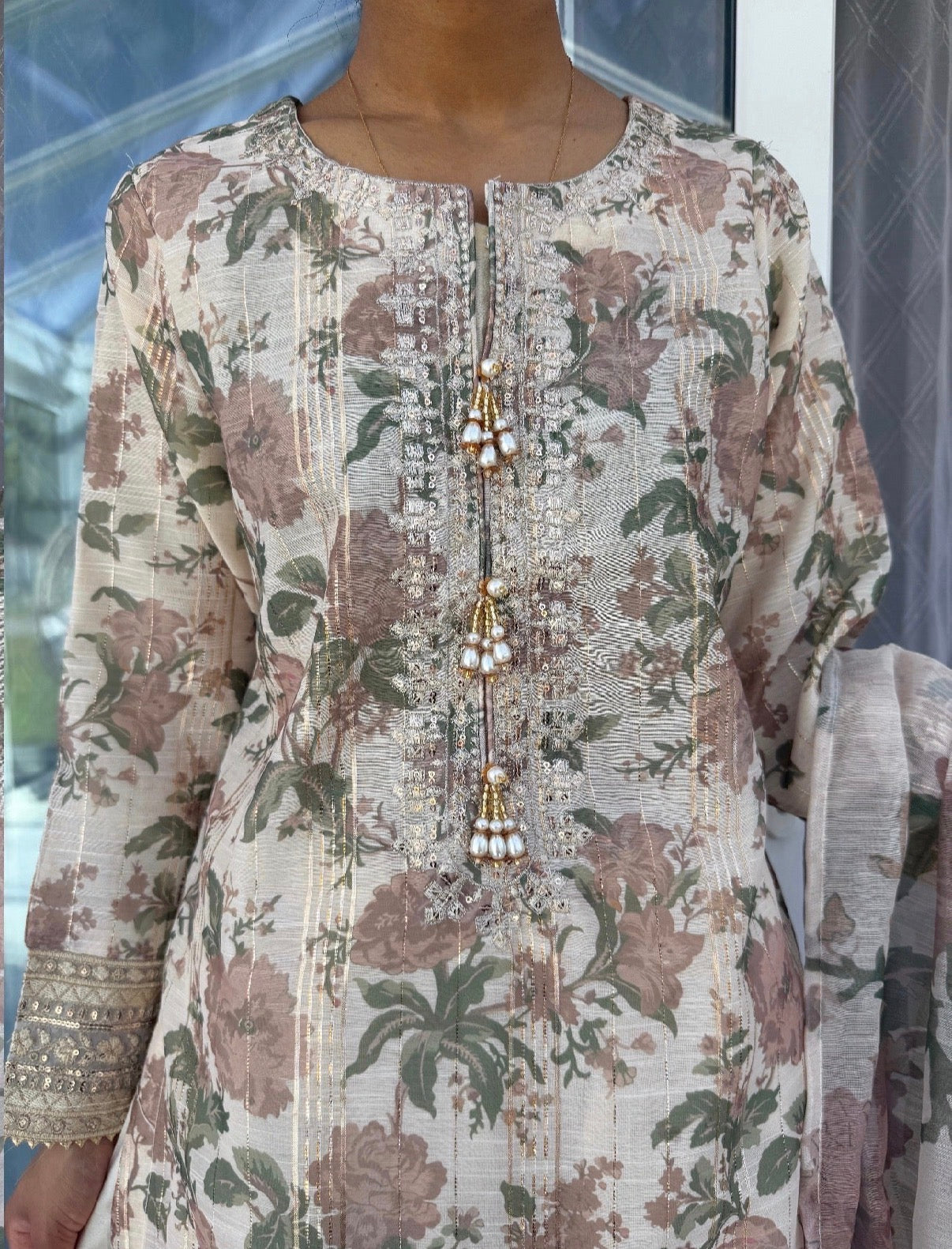 AYNAZ Mocha flowers - Printed and embroidered monar kameez with Kali sharara