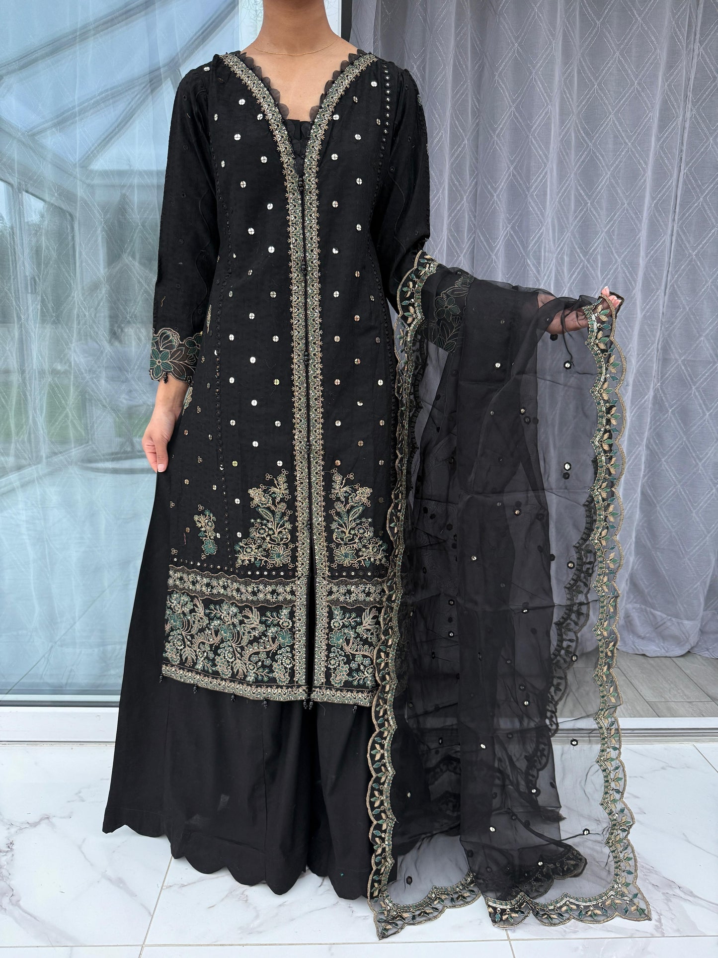 HANIA AMIR EXCLUSIVE JACQUARD EID COLLECTION
