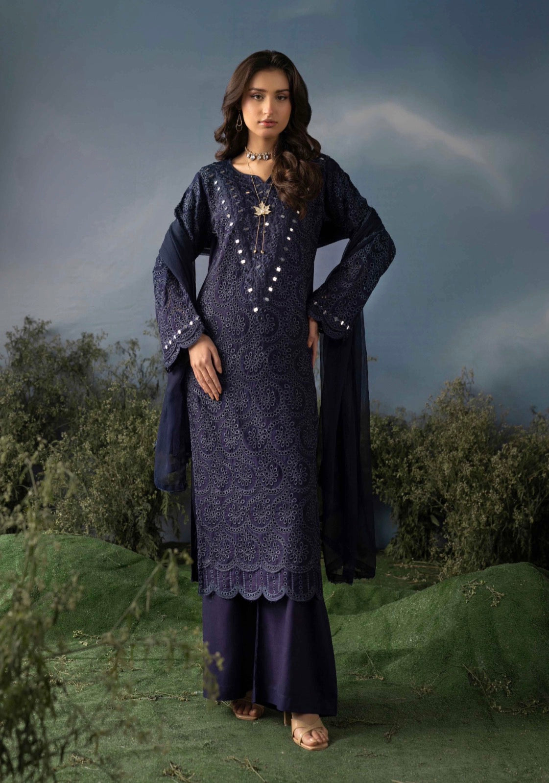 FAYZA - EMBROIDERED LINEN CHIKAN KARI KAMEEZ WITH PLAZO NAVY BLUE