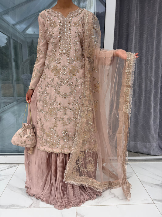 AYANA - Embroidered kameez with pleated lengha