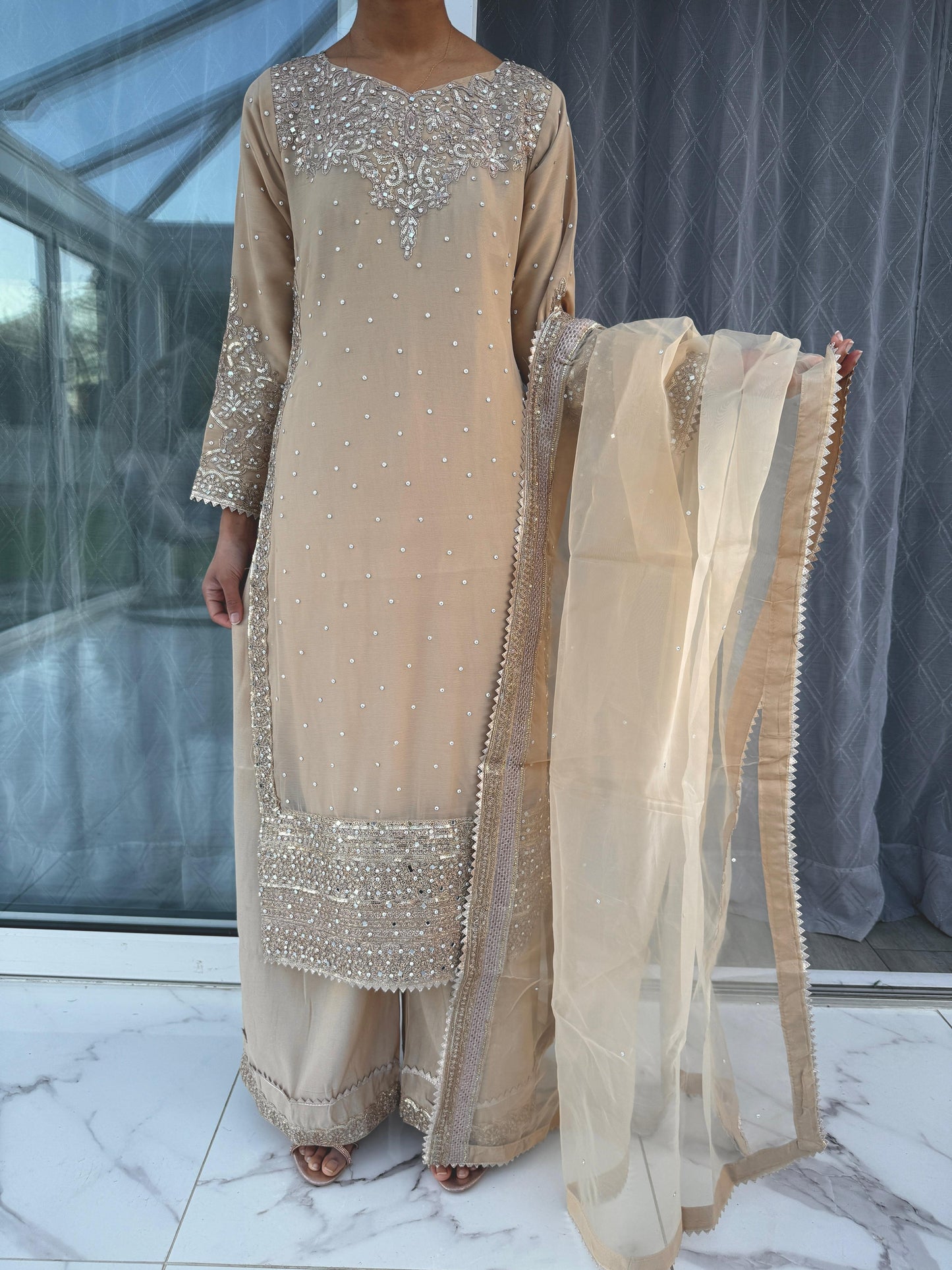 KHUSHI - Embroidered chiffon outfit with plazo