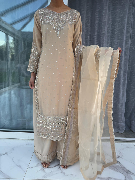 KHUSHI - Embroidered chiffon outfit with plazo