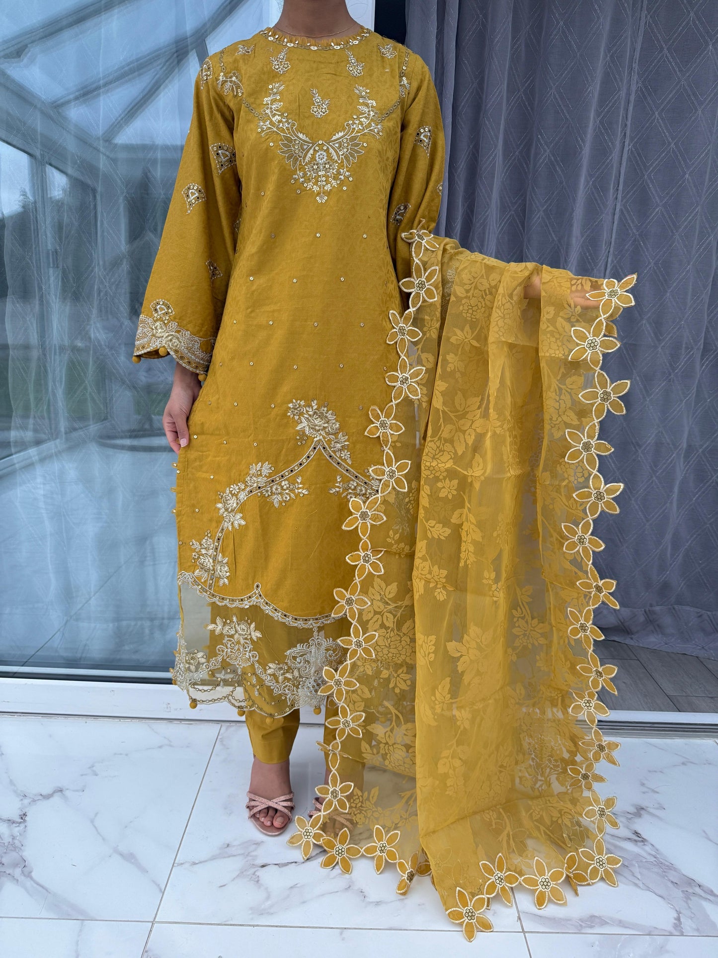 HANIA AMIR EXCLUSIVE JACQUARD EID COLLECTION