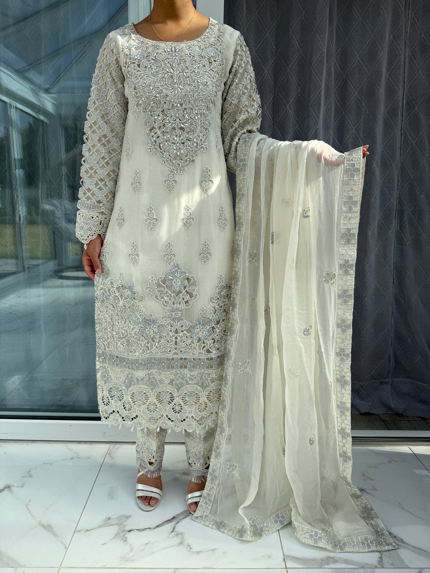 AINA