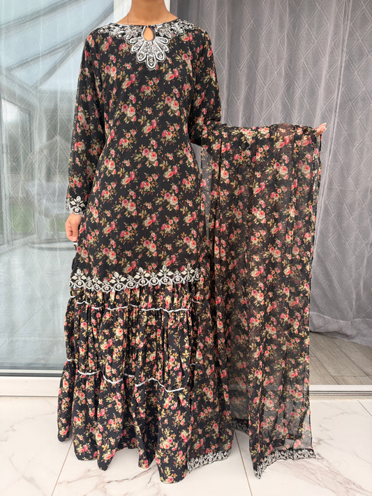 BAROQUE LUX - Embroidered and printed chiffon tiered gharara