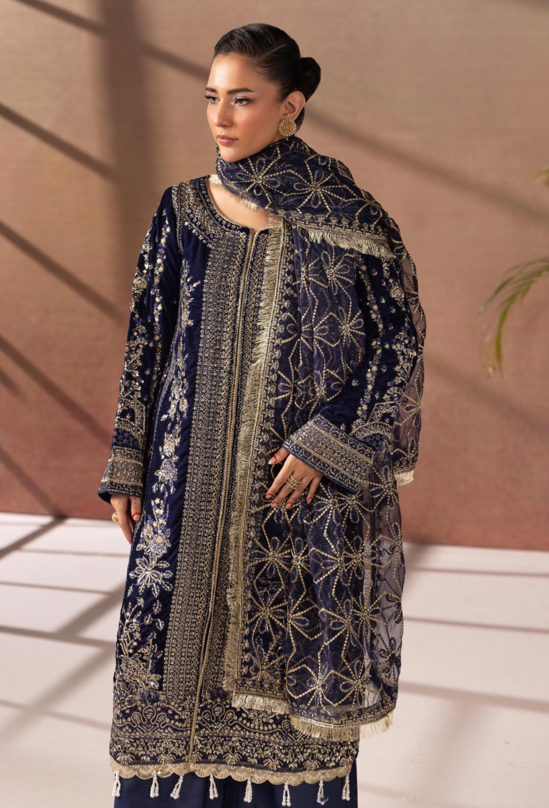 NUREH VELVET NAVY BLUE