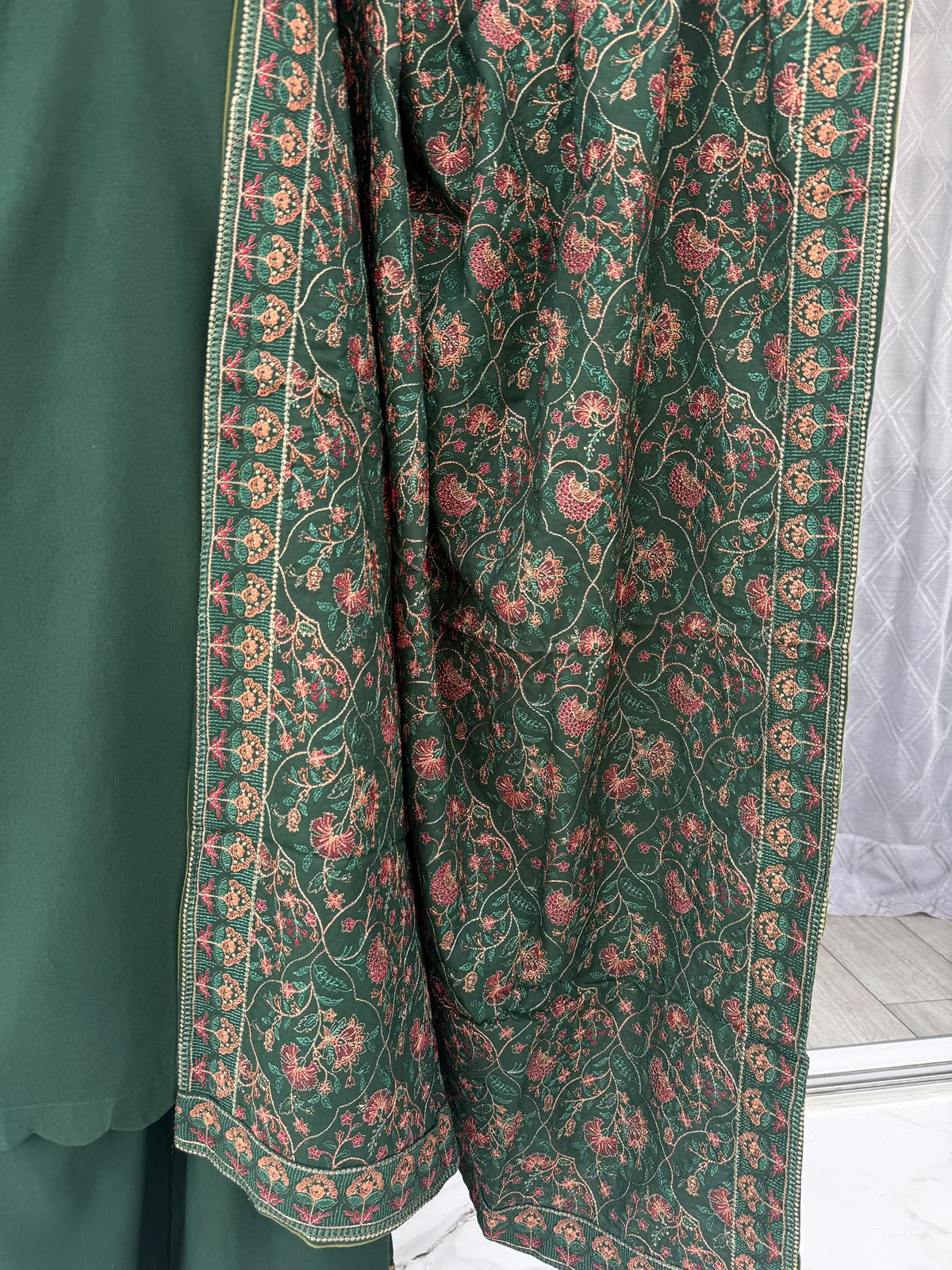 MAHAM GREEN - Embellished Dhanak kameez with embroidered Kashmiri shawl and plazo