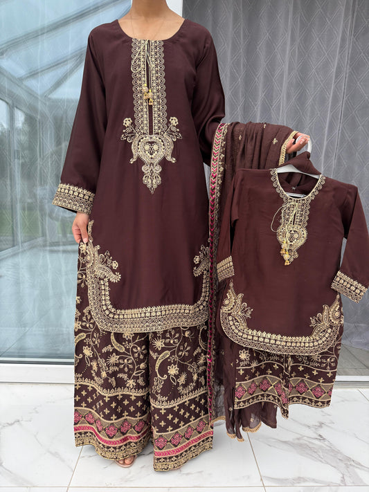 RANIYA - Embroidered viscose kameez and plazo with chiffon dupatta brown
