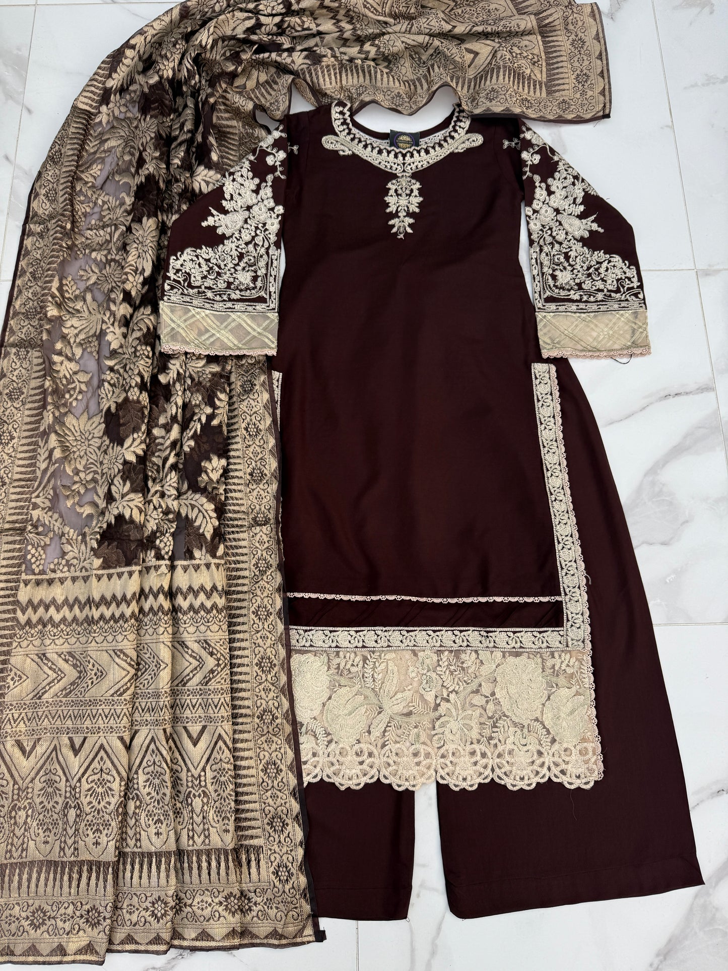 SIMRANS CHARISMA COLLECTION - CHOCOLATE BROWN