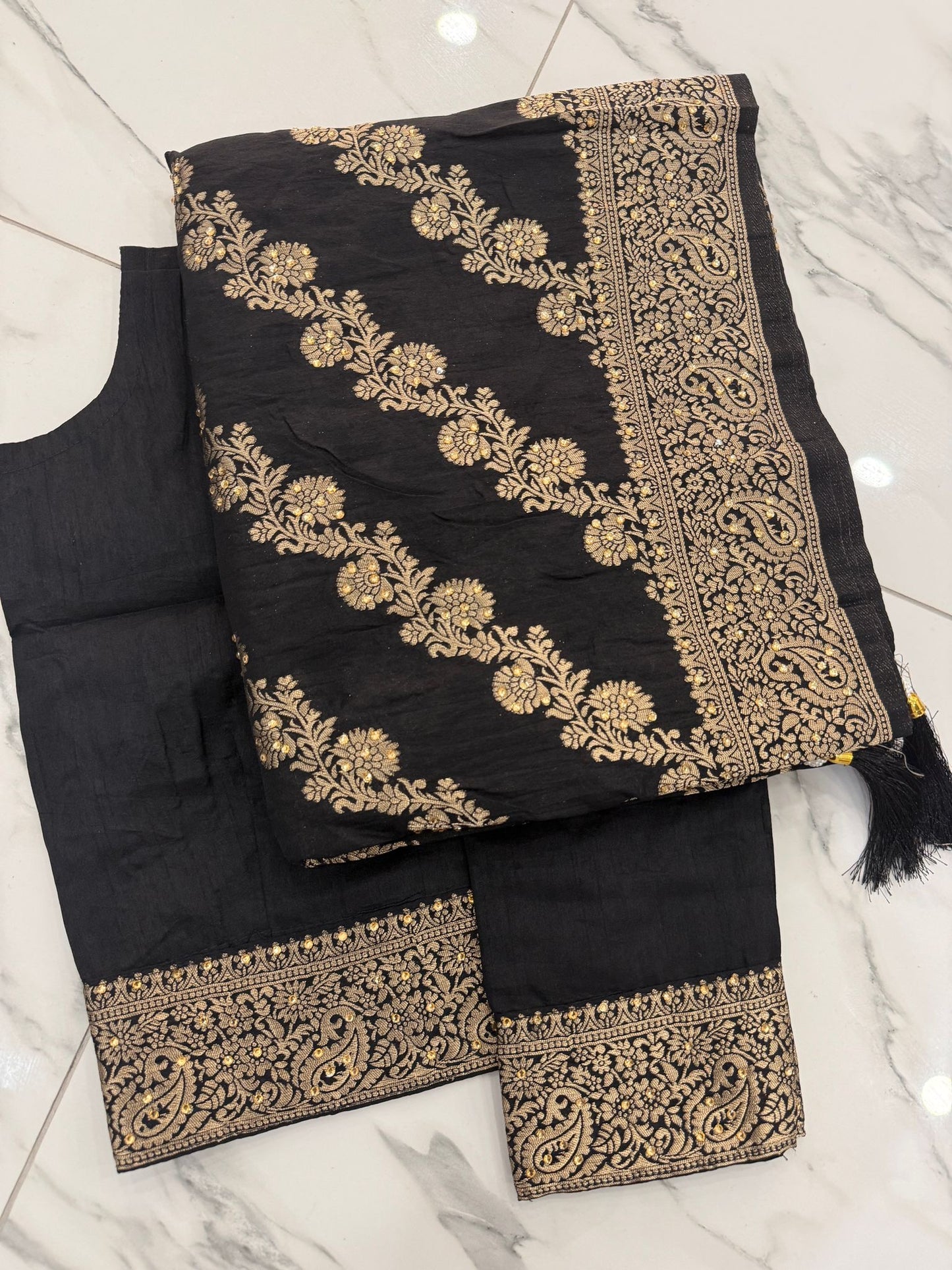 RANIYA- Katan Saree