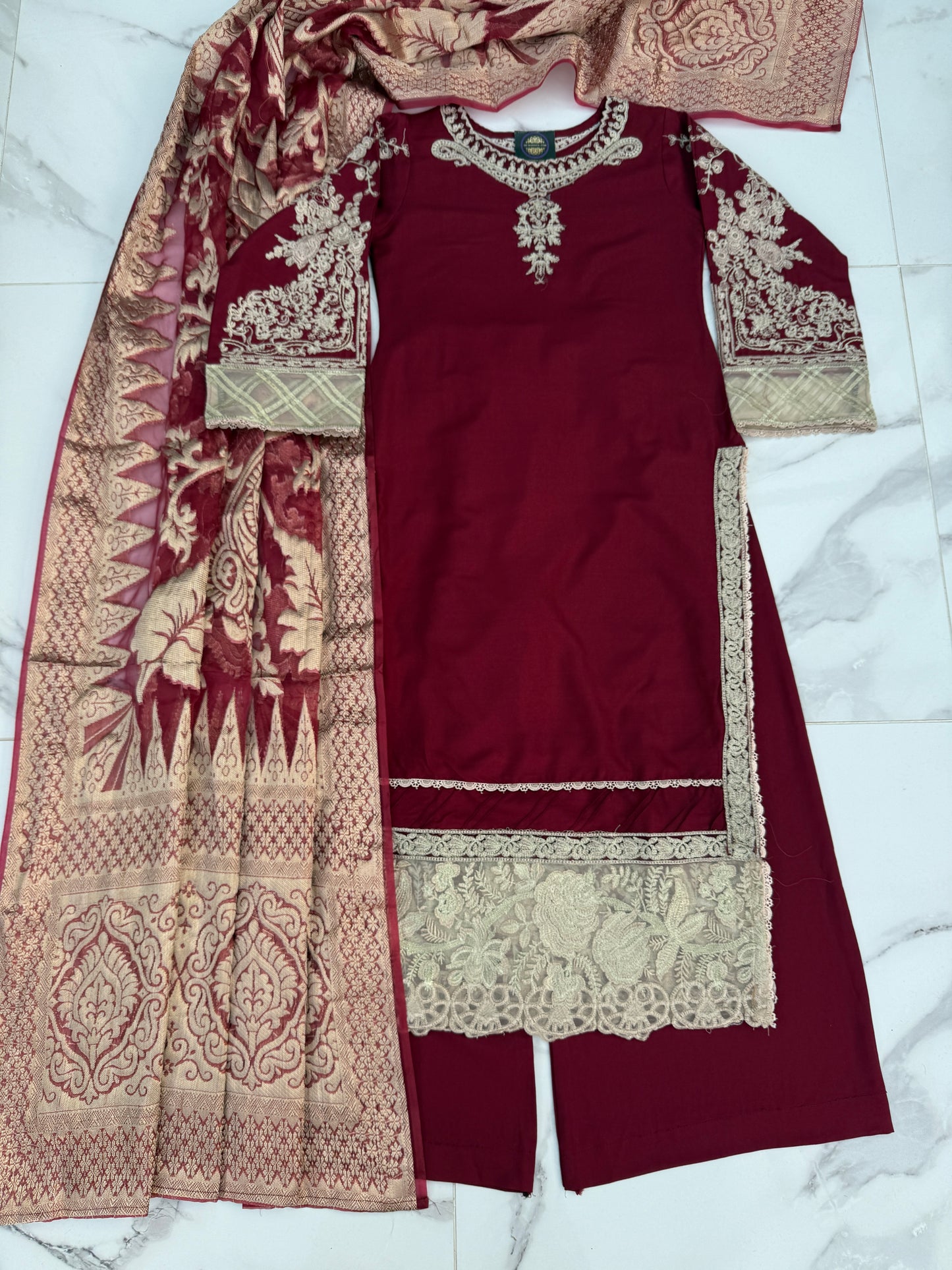 SIMRANS CHARISMA COLLECTION - MAROON