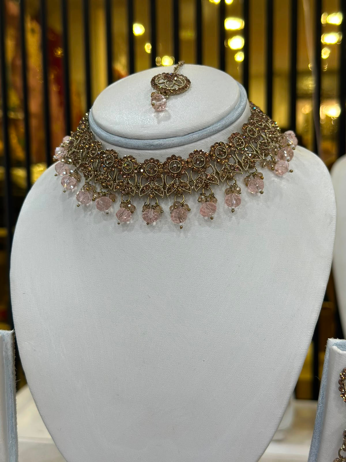 DIYANA PINK