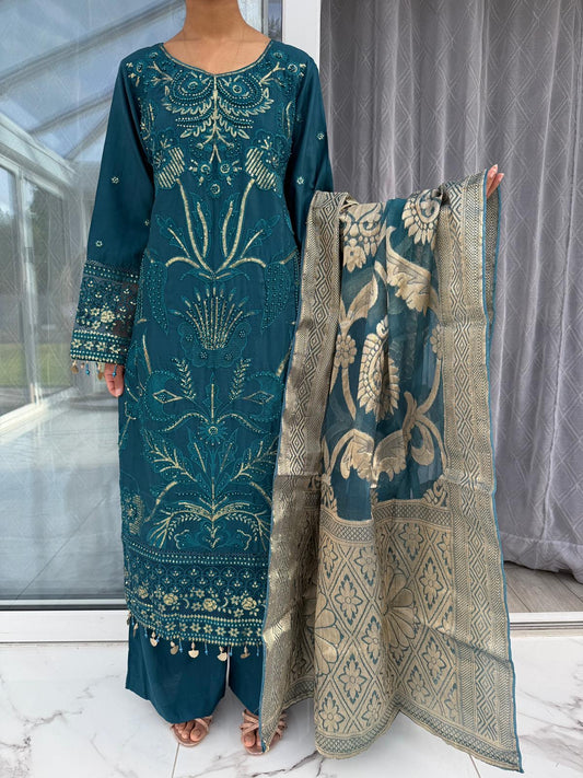 AIRA - Embroidered linen kameez with jacquard duppatta