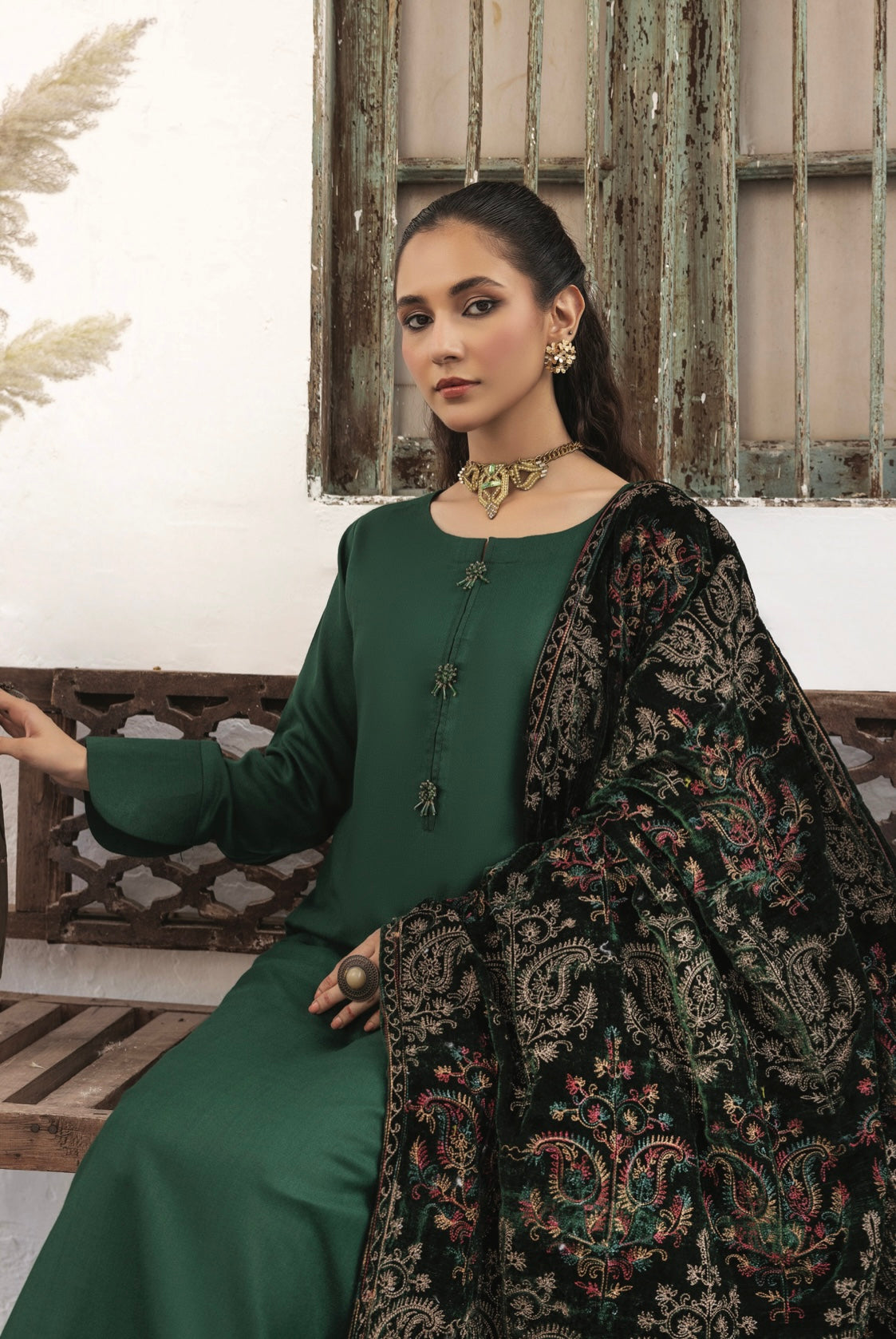 JAAN B GREEN - SIMRANS DHANAK WITH EMBROIDERED VELVET SHAWL COLLECTION