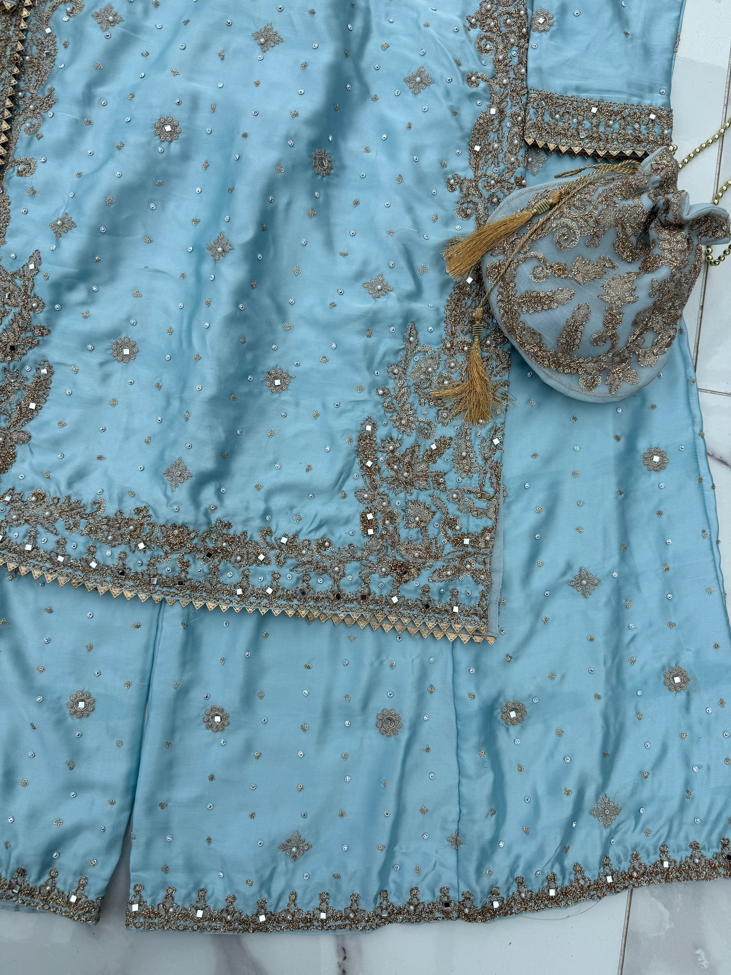 KIARA - Embroidered silk kameez with sharara