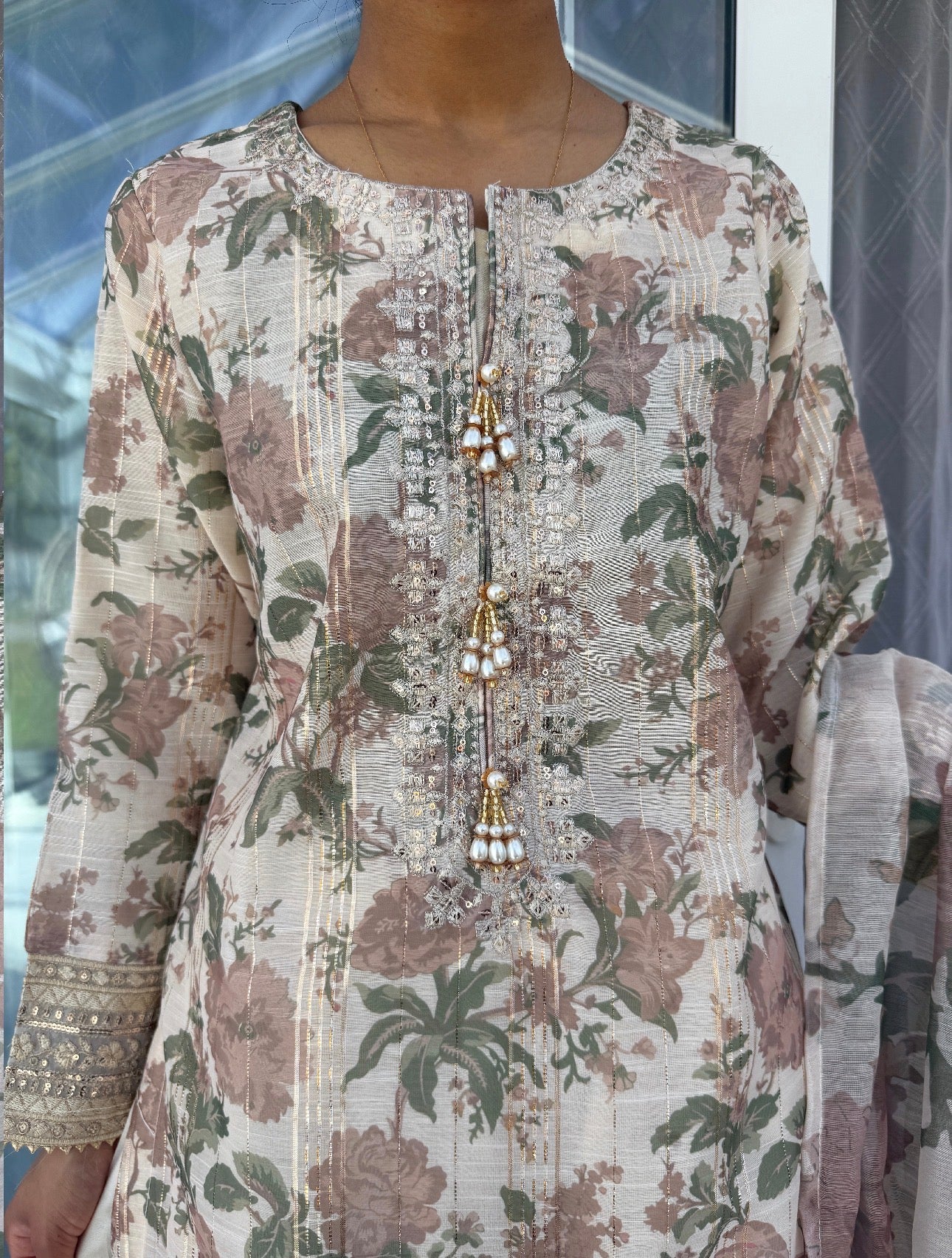 AYNAZ Mocha flowers - Printed and embroidered Monar kameez with Kali sharara