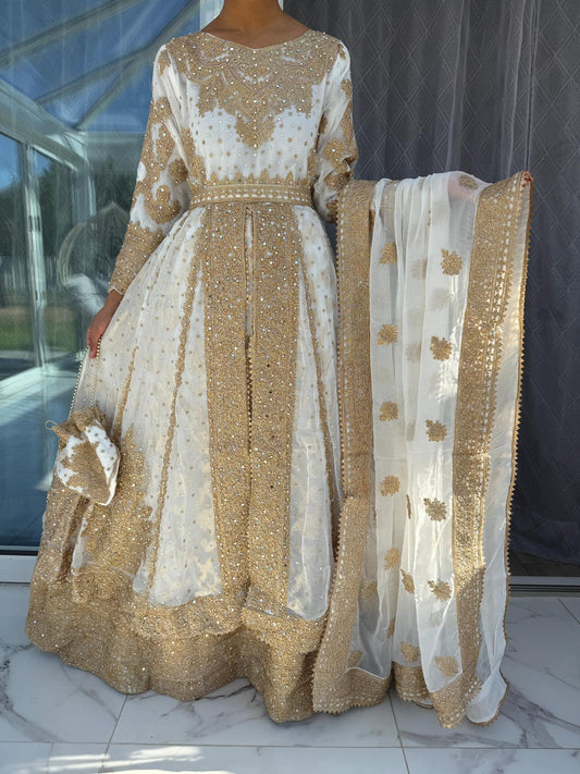 MANNAT WHITE