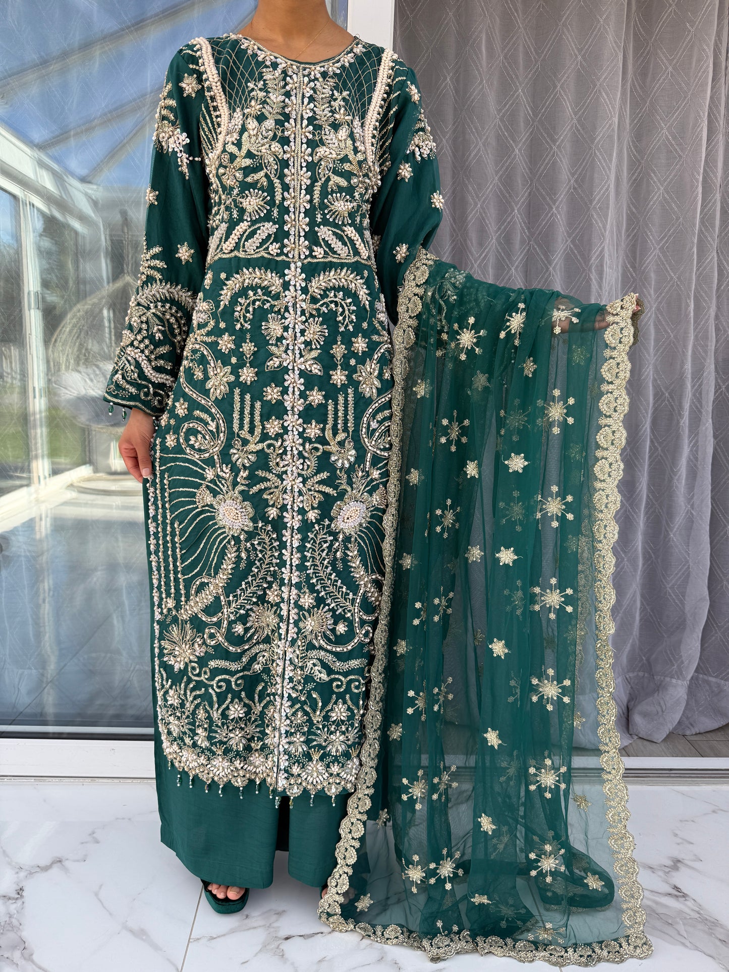 UMAYZA - Embroidered organza outfit with Plazo