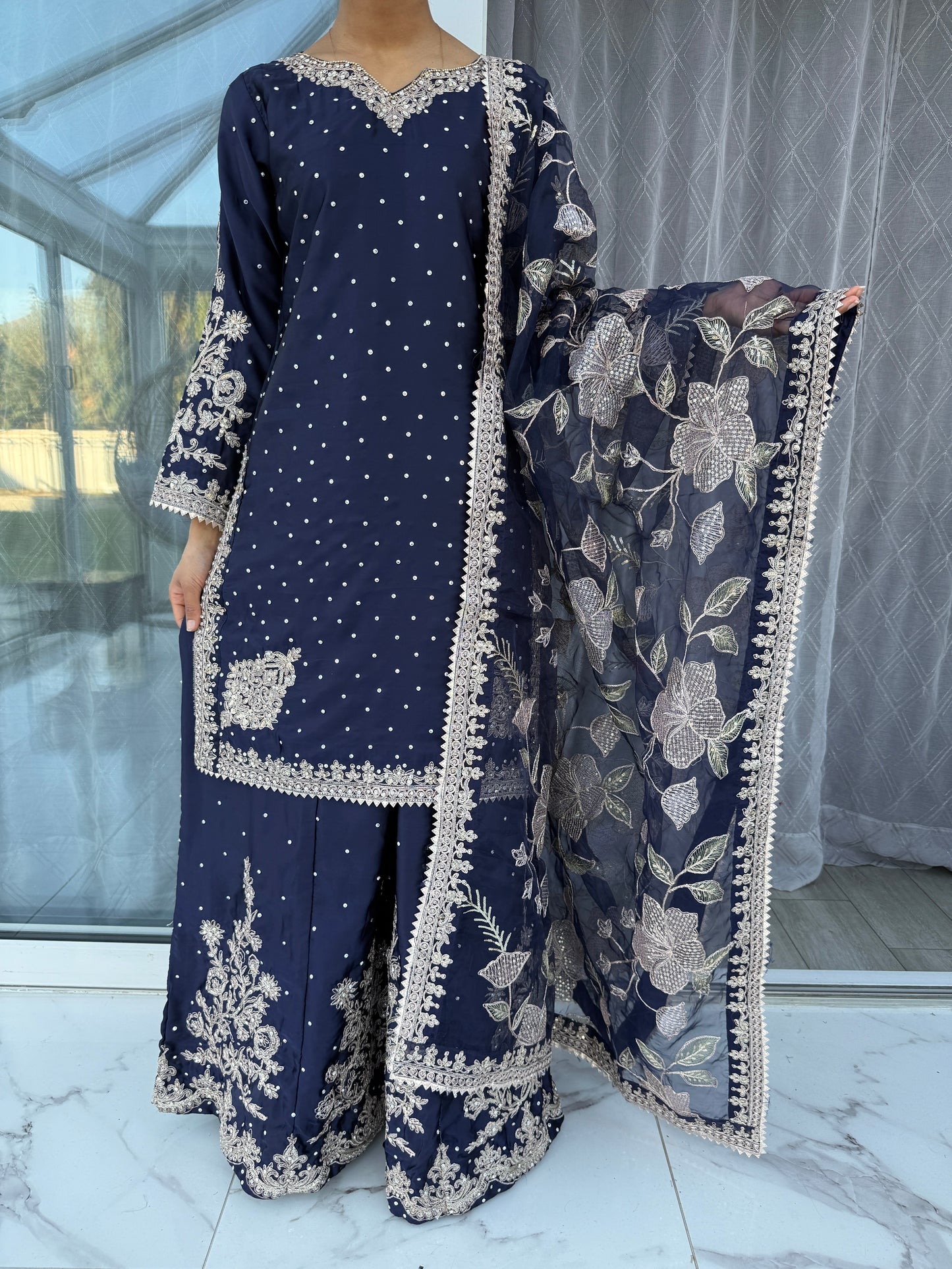 KASHISH - Embroidered silk kameez with sharara navy blue