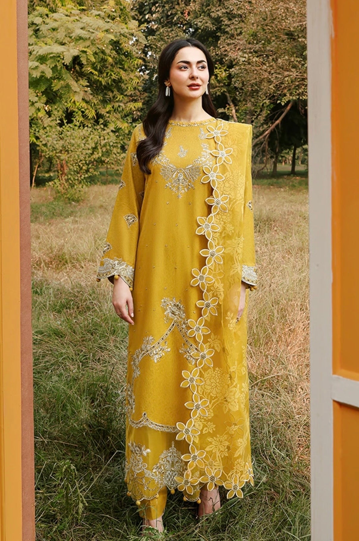 HANIA AMIR EXCLUSIVE JACQUARD EID COLLECTION