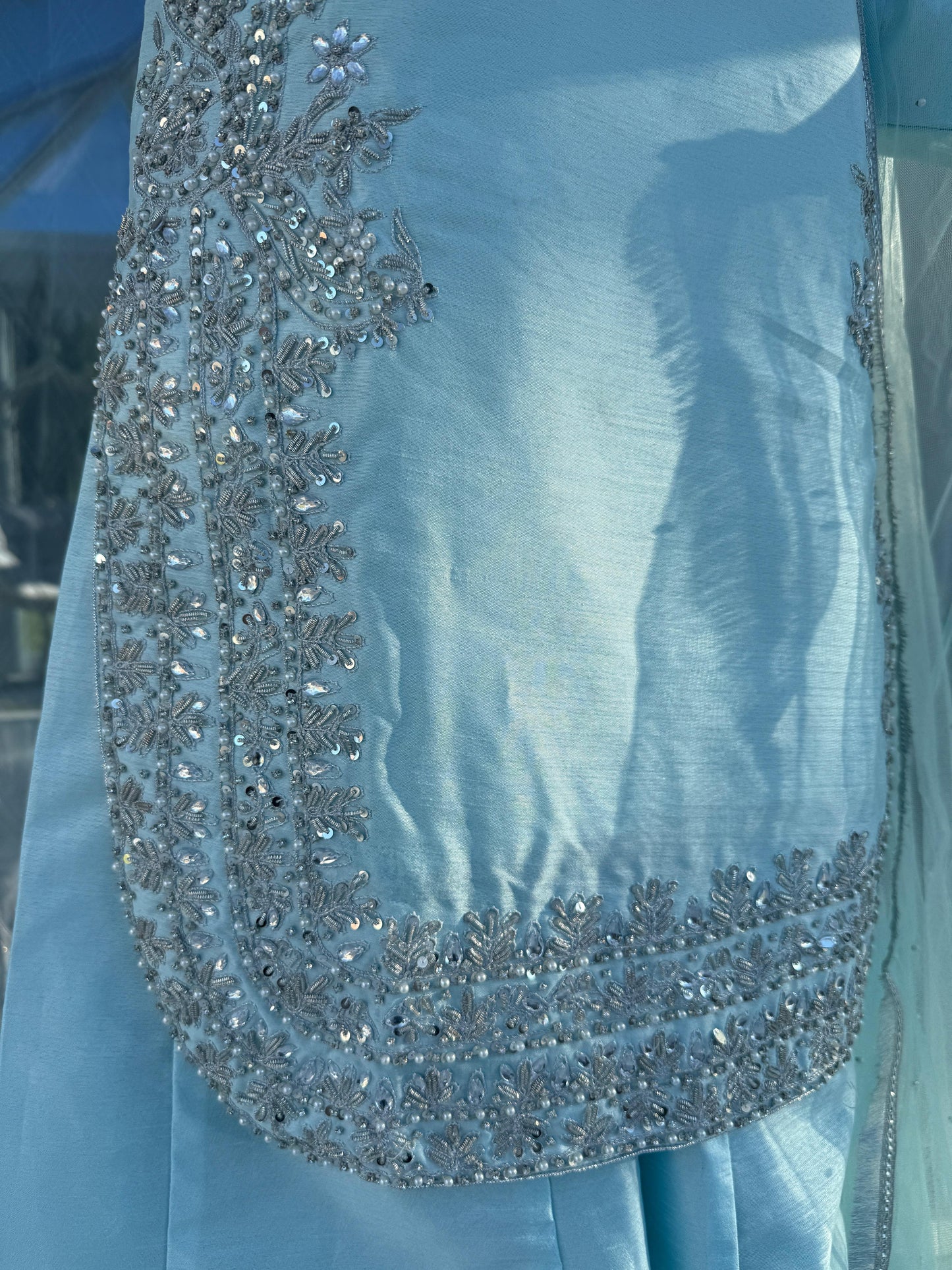 AVEEN - Embroidered raw silk kameez with Kali Sharara
