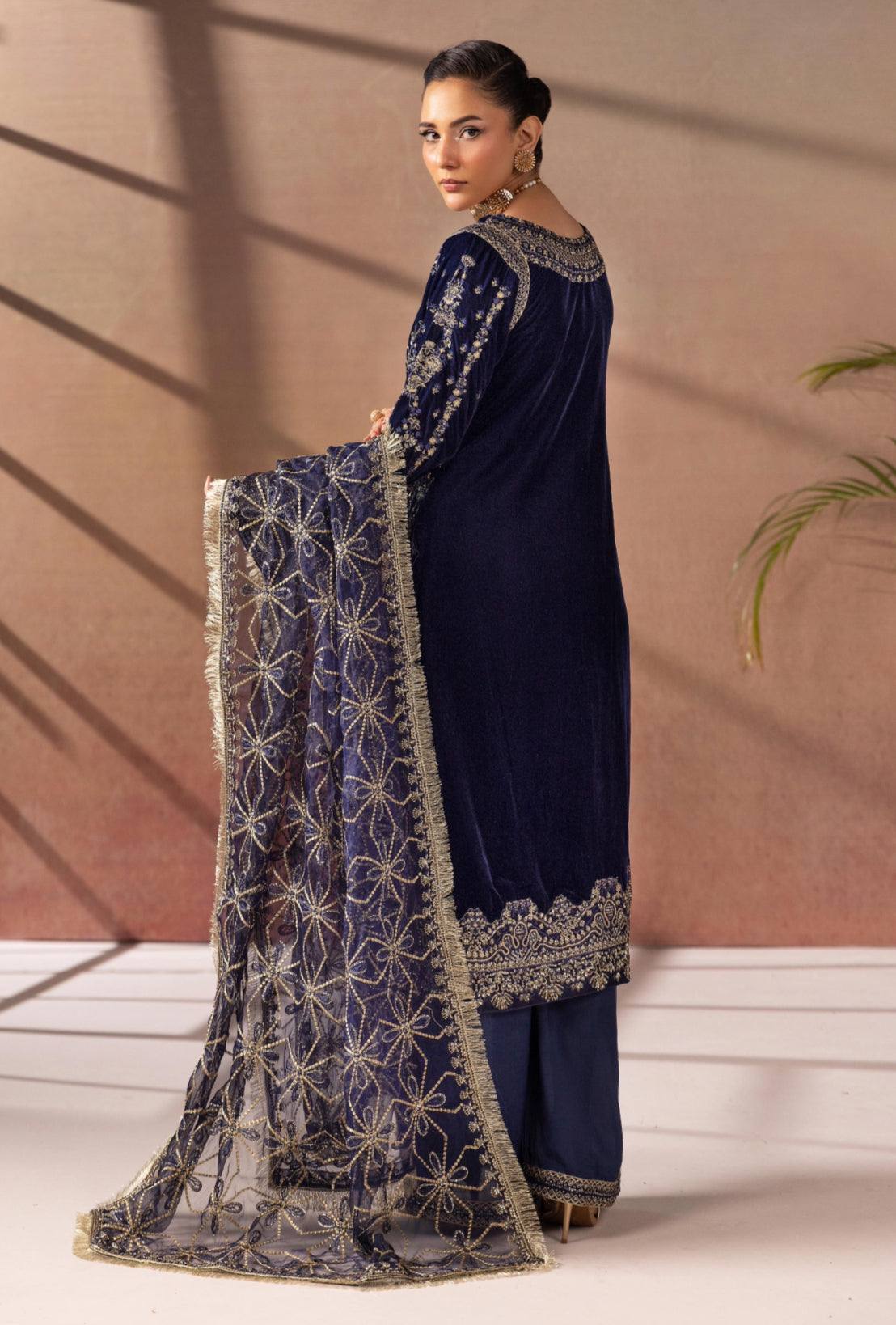 NUREH VELVET NAVY BLUE