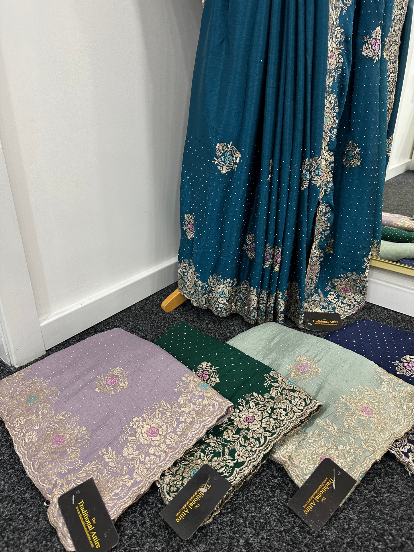 NEHA - Embroidered saree