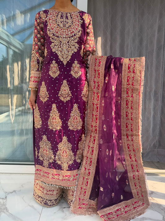 HEERIYE - Luxury embroidered silk kameez with plazo